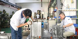 注塑模具厂浅聊塑料加工模具制造工艺规程的内容与特点