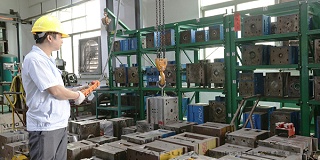 注塑模具厂该怎样选择塑胶模具制造的夹具呢？千万别不当回事