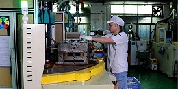 东莞市马驰科注塑模具厂