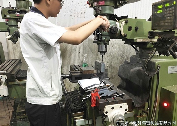 东莞市马驰科包胶模具厂家